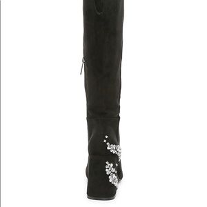 Brand New Charles by Charles David Tenacious Boots, Sz 8M Black Suede Rhinestone